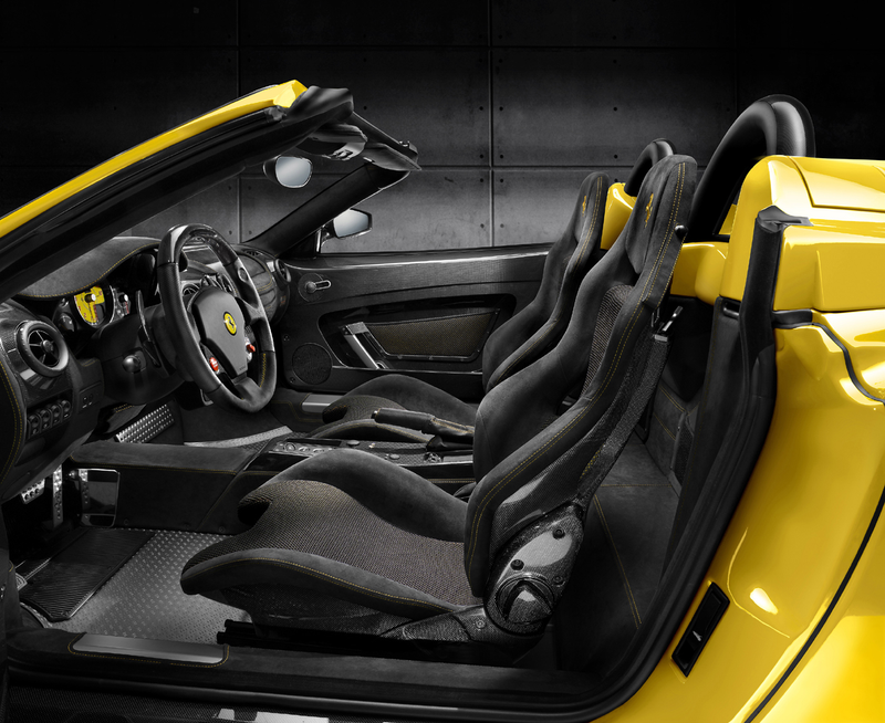 Illustration for article titled Ferrari Scuderia Spider 16M Unveiled Live At Mugello With Stickers, 16 GB Ferrari iPod Touch